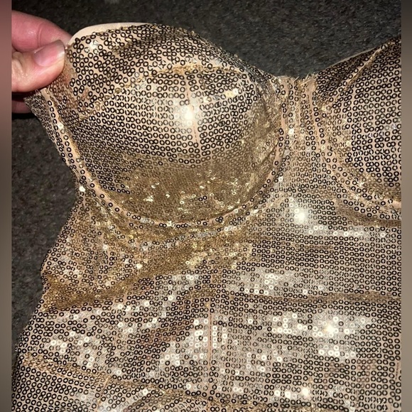 Bebe small gold sequin peplum tube top - Picture 3 of 7
